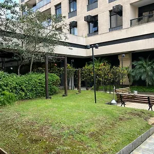 https://flat-maravilhoso-em-frente-aeroporto-de-congonhas-nobile.topsaopaulohotels.com